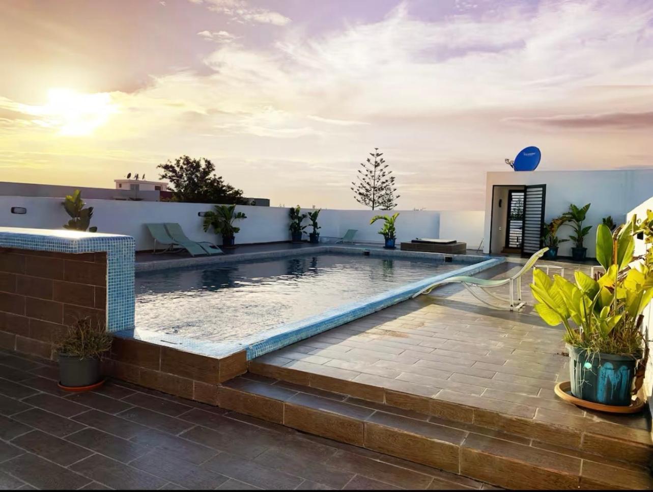 Chic With Rooftop Pool Casablanca